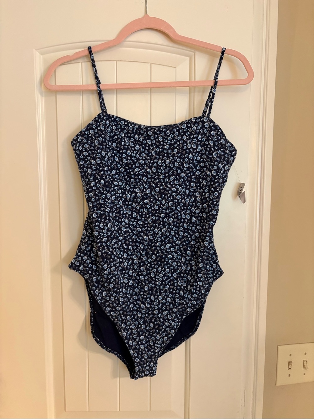 NWT Old Navy Navy Floral bodysuit with Light Blue Accents size Large Tall